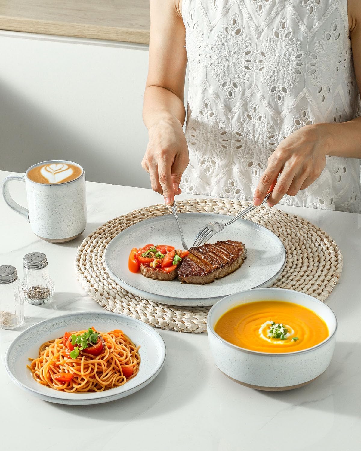 5 Dinnerware Styles That Transform Your Spring Table Into a Welcoming Gathering Space