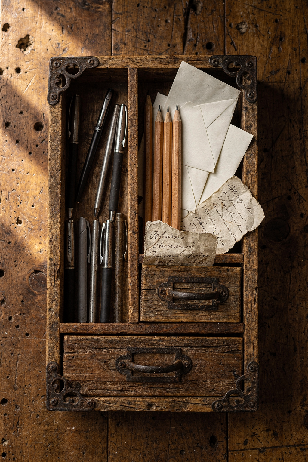 Maximize Your Workspace: Rustic Desk Organizer Brings Farmhouse Charm to Home Offices
